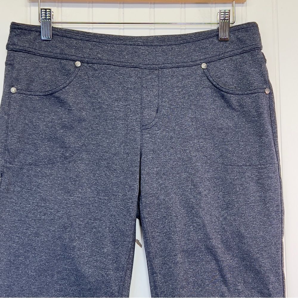 ATHLETA Capri Pants Sz. Medium - Picture 12 of 15